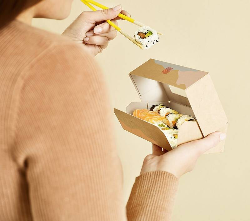 Paper sushi boxes are the last trend among restaurants serving this Japanese delicacy.